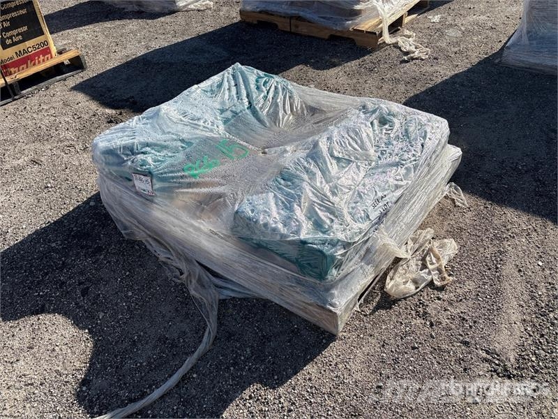 Makita of (2) Pallets of Makita HM1307CB 35 lb Demolition Drugi deli