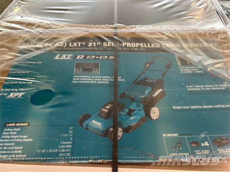 Makita of (4) Makita XML11CT1-B 18 V X 2 LXT Walk-Behind  Rijmaaiers