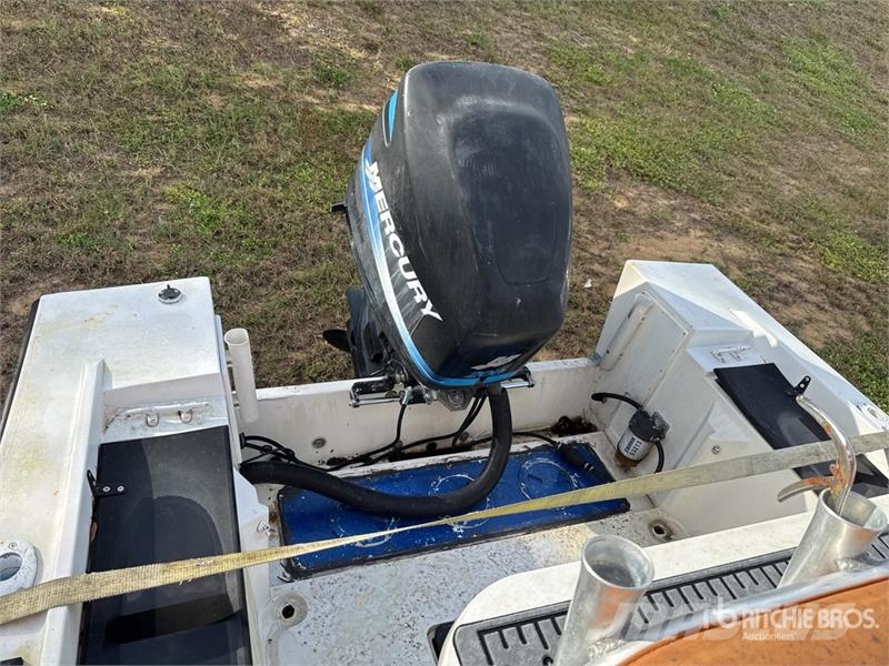 Mako 23 ft Center Console w/ Trailer Other components