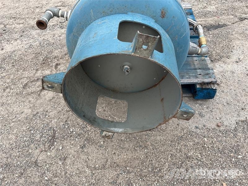 Manchester 120 gal Air Compressor Tank Compressors