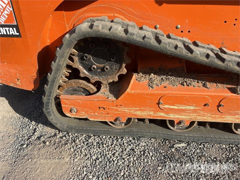 Manitou 1050RT Compact Track Loader Міні-навантажувачі