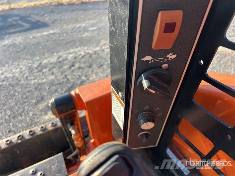 Manitou 1050RT Compact Track Loader Carregadoras de direcção deslizante