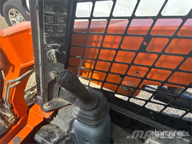 Manitou 1350RT Compact Track Loader (Inoperable) Kompaktlaadurid