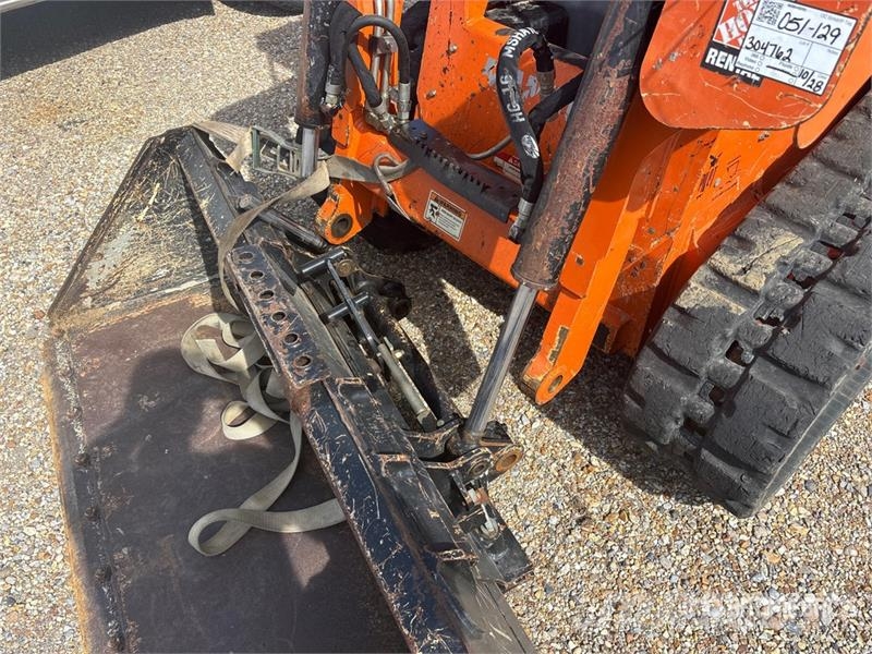 Manitou 1350RT Compact Track Loader (Inoperable) Kompaktlaadurid