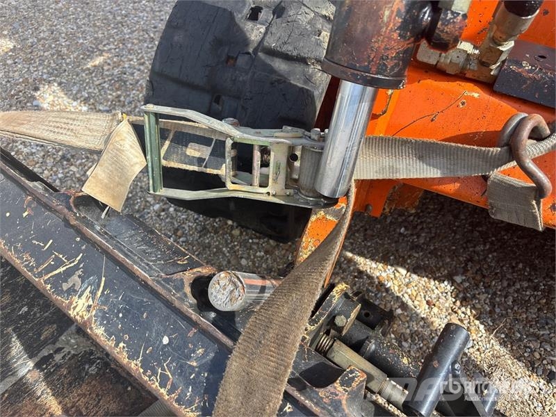 Manitou 1350RT Compact Track Loader (Inoperable) Kompaktlaadurid