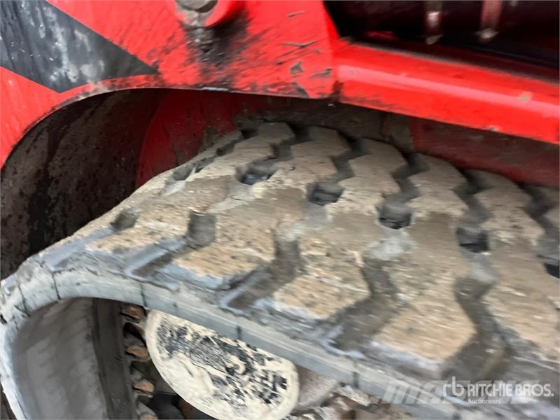 Manitou 2550RT Two-Speed High Flow Compact Track Loader Kompaktlader