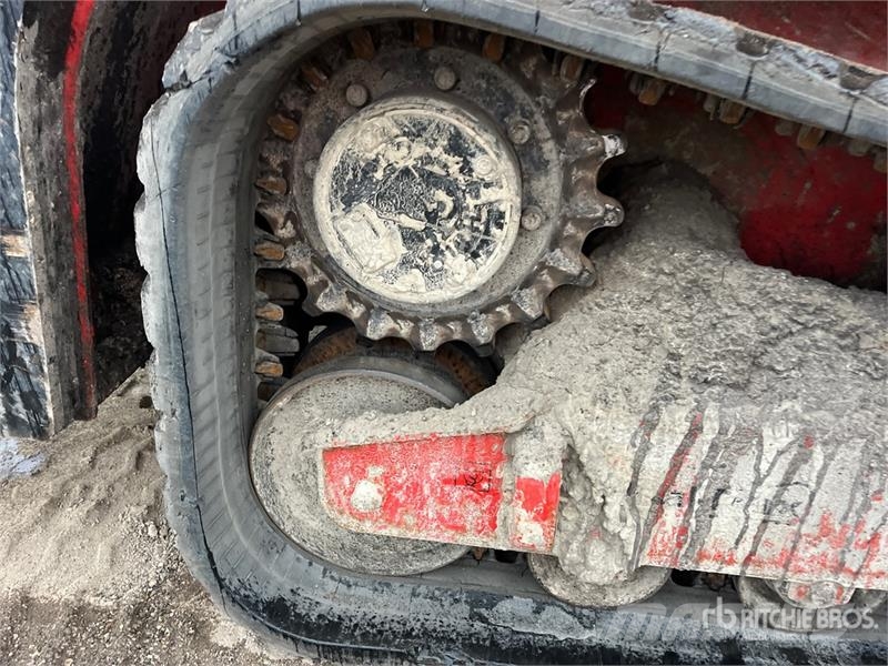Manitou 2550RT Two-Speed High Flow Compact Track Loader Kompaktlader