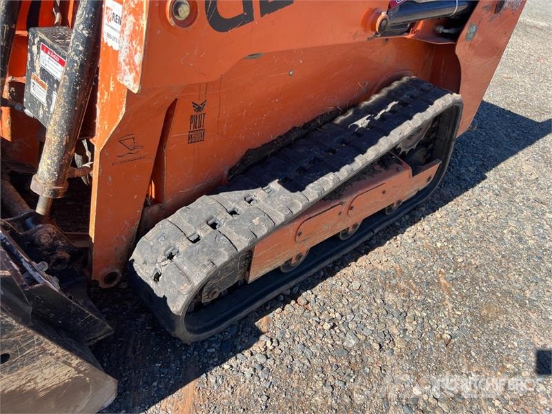 Manitou RT105 GEHL Compact Track Loader Kompaktrakodók
