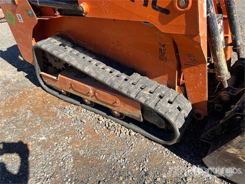 Manitou RT105 GEHL Compact Track Loader Kompaktrakodók