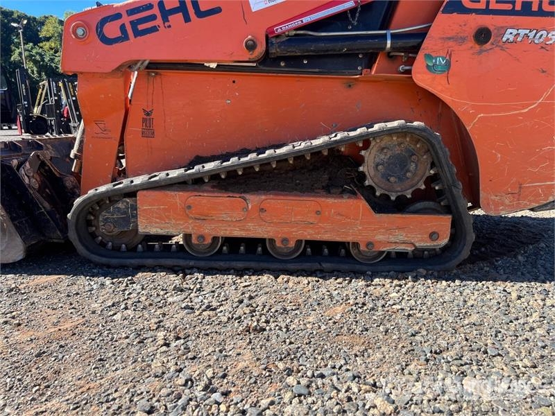 Manitou RT105 GEHL Compact Track Loader Kompaktrakodók