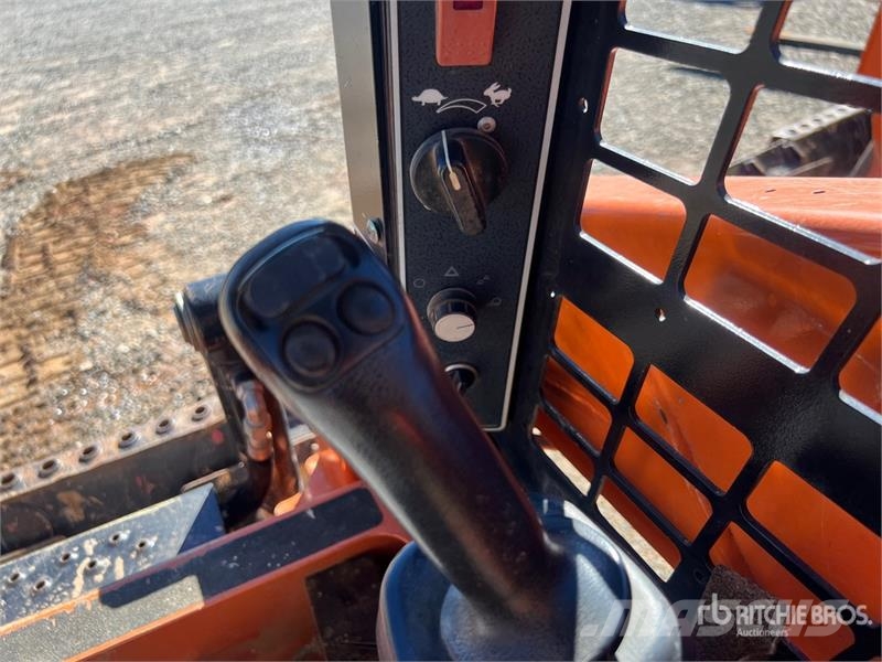 Manitou RT105 GEHL Compact Track Loader Kompaktrakodók