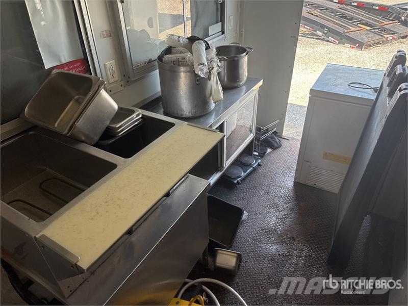 Margo 14 ft S/A Food Concession Trailer その他トレーラー