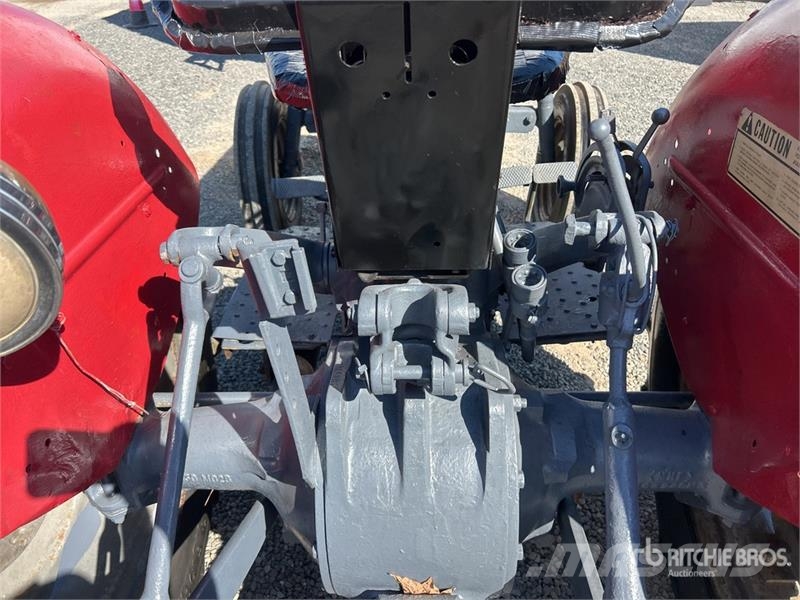 Massey Ferguson 263 2WD Utility Tractor Kompaktní traktory