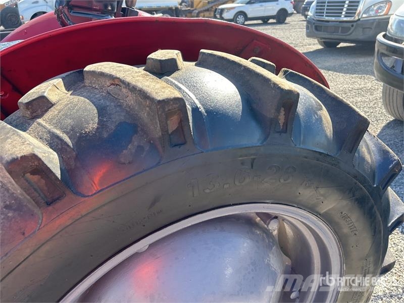 Massey Ferguson 263 2WD Utility Tractor Kompaktní traktory