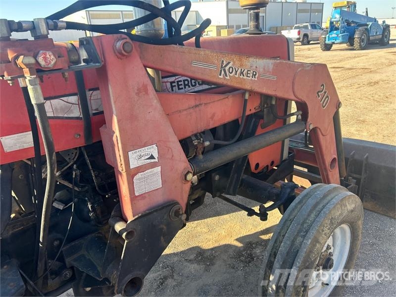 Massey Ferguson 271 2WD Utility Tractor Tractores compactos