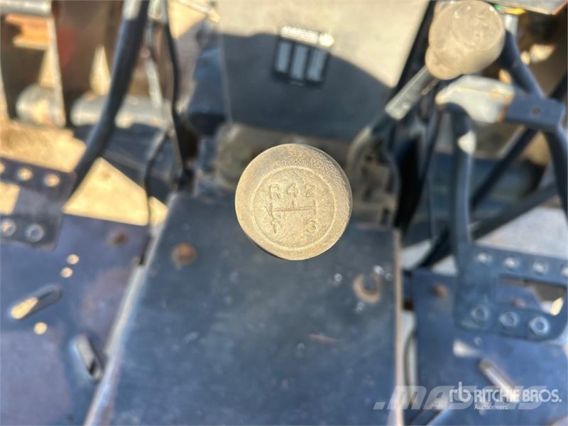 Massey Ferguson 271 2WD Utility Tractor Tractores compactos