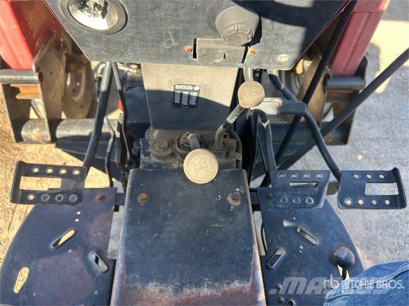 Massey Ferguson 271 2WD Utility Tractor Tractores compactos