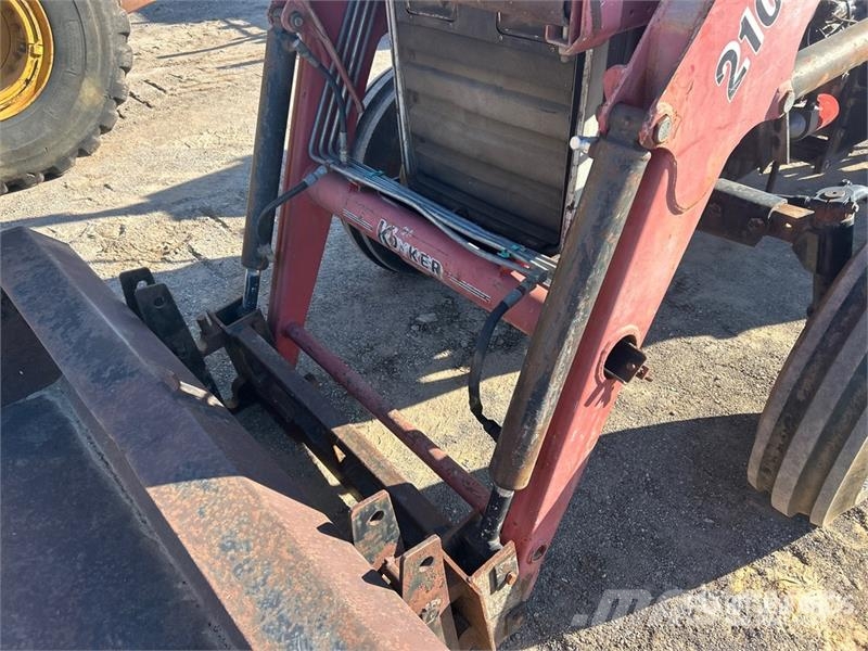 Massey Ferguson 271 2WD Utility Tractor Tractores compactos