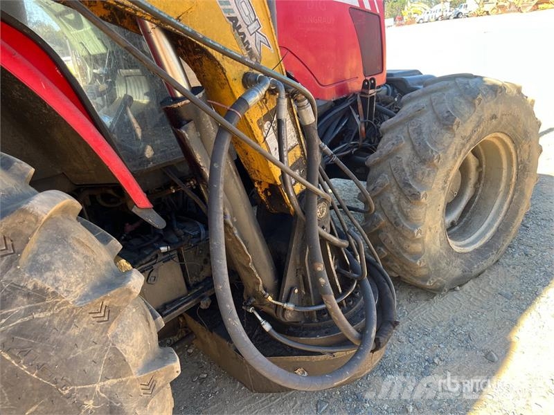 Massey Ferguson 5470 Dyna 4 4WD Tractor الجرارات