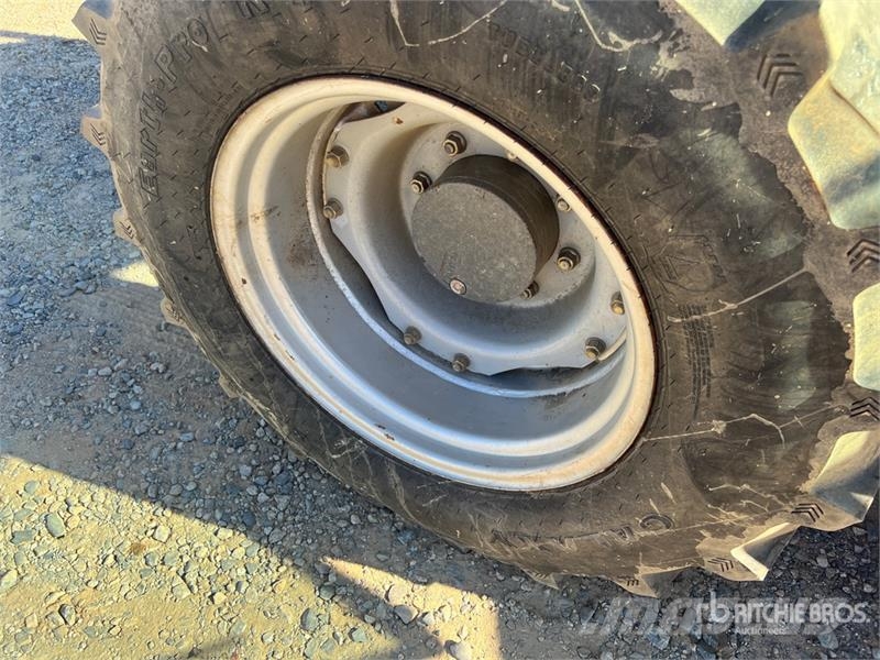 Massey Ferguson 5470 Dyna 4 4WD Tractor الجرارات