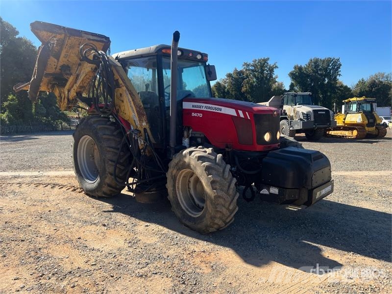 Massey Ferguson 5470 Dyna 4 4WD Tractor الجرارات