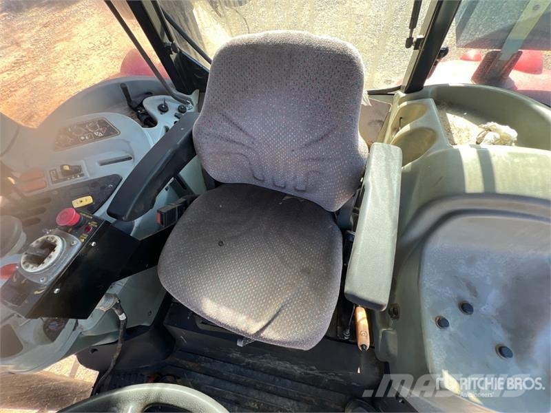 Massey Ferguson 5470 Dyna 4 4WD Tractor الجرارات
