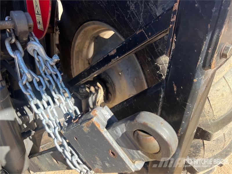 Massey Ferguson 5470 Dyna 4 4WD Tractor الجرارات