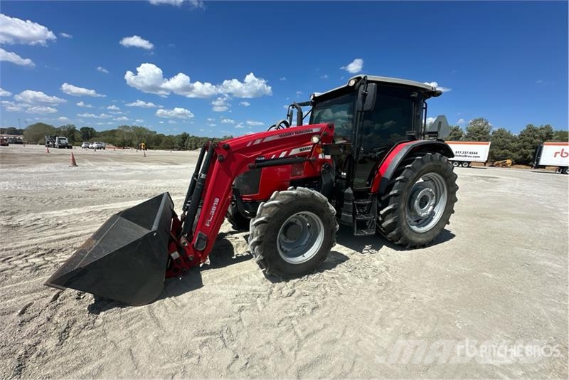 Massey Ferguson 5711 4WD Tractor Traktorok