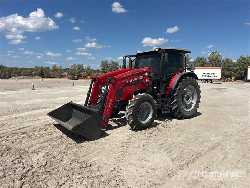 Massey Ferguson 5711 4WD Tractor Traktorok