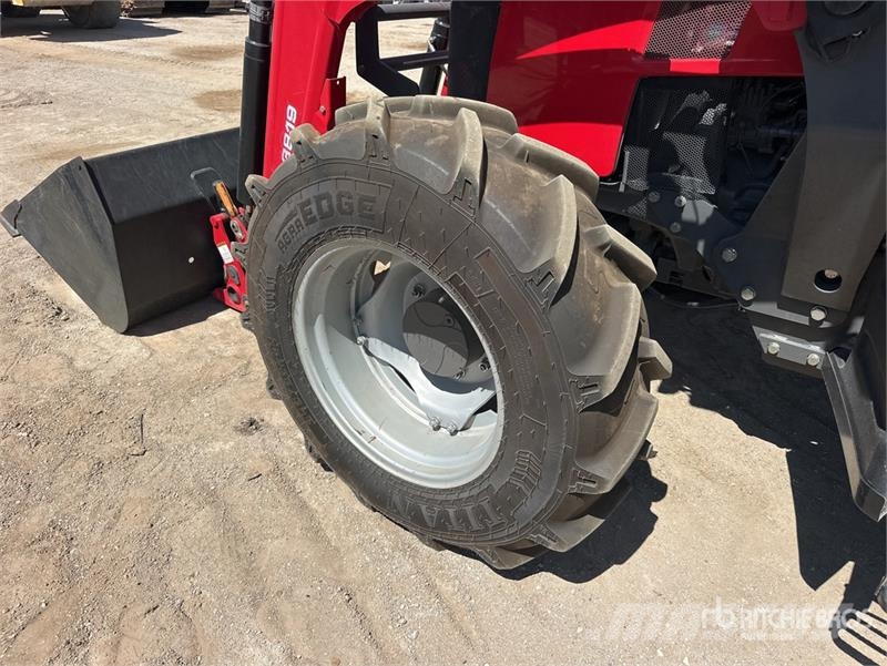 Massey Ferguson 5711 4WD Tractor Traktorok