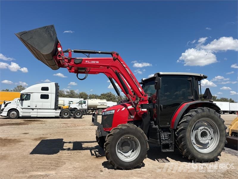 Massey Ferguson 5711 4WD Tractor Traktorok