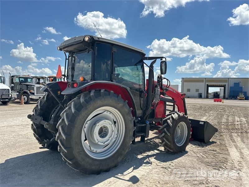 Massey Ferguson 5711 4WD Tractor Traktorer