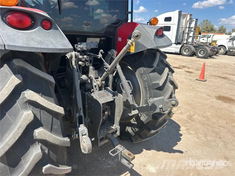 Massey Ferguson 5711 4WD Tractor Traktorok