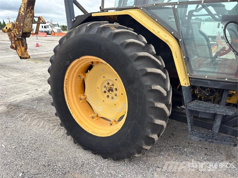 Massey Ferguson 6170 4WD Tractor Traktoren