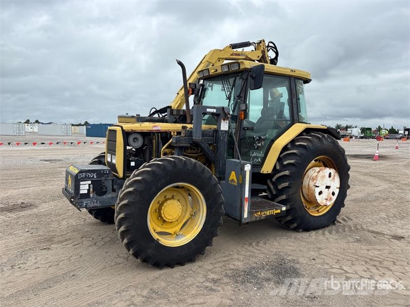 Massey Ferguson 6170 4WD Tractor Traktoren