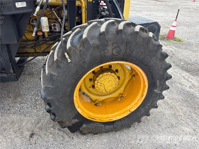 Massey Ferguson 6170 4WD Tractor Traktoren