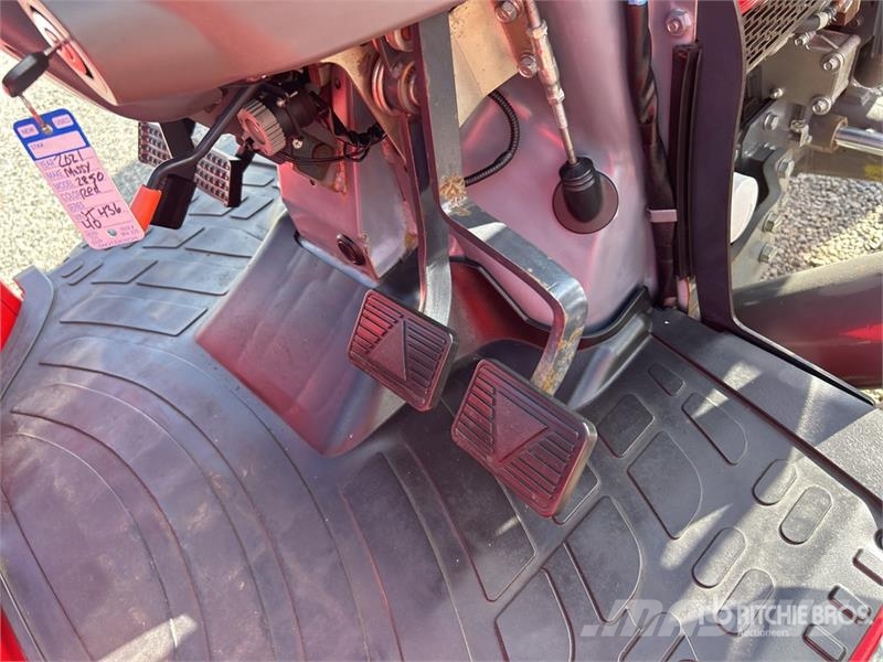 Massey Ferguson MF2850MH 4WD Utility Tractor コンパクトトラクター