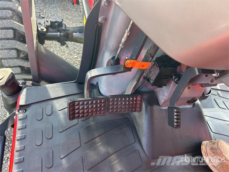 Massey Ferguson MF2850MH 4WD Utility Tractor コンパクトトラクター