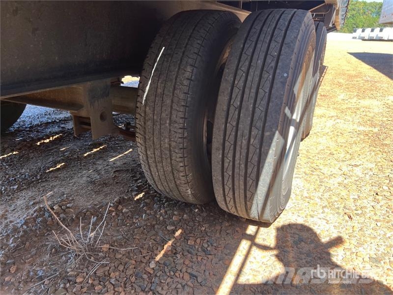Maxbuilt 20000 lb 30 ft T/A Equipment Trailer Reboques de transporte Auto