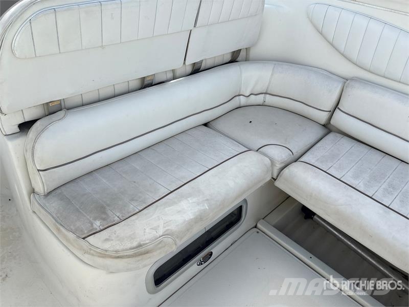Maxum 3000 SCR 30 ft Cruiser w/ Trailer Andre komponenter