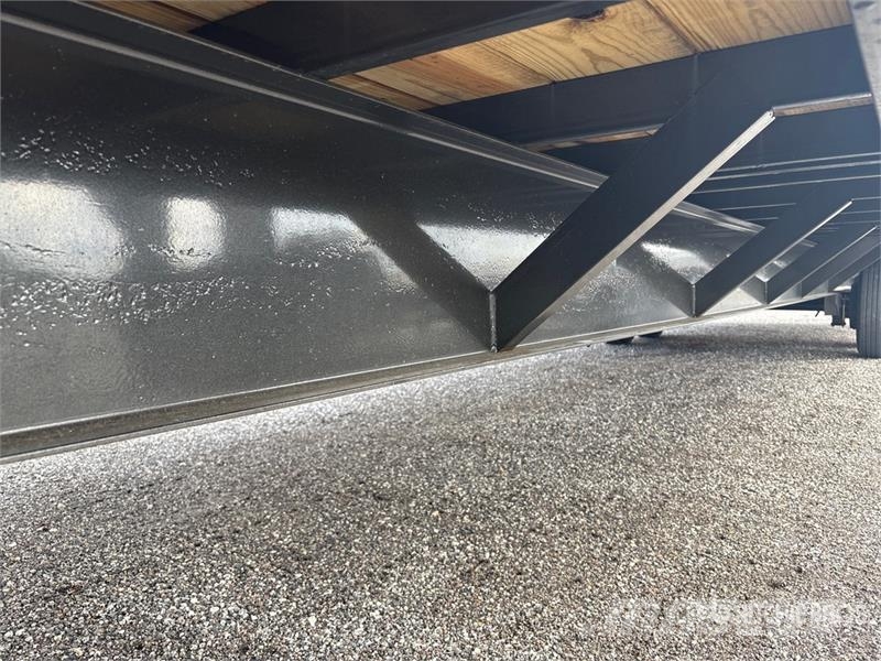  MaxxD 40 ft T/A Equipment Trailer Rimorchio per il trasporto di veicoli