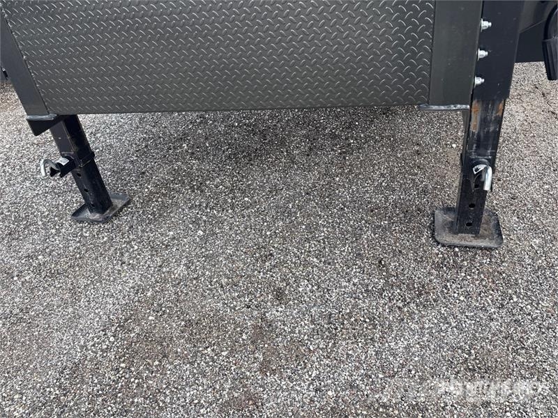  MaxxD 40 ft T/A Equipment Trailer Rimorchio per il trasporto di veicoli