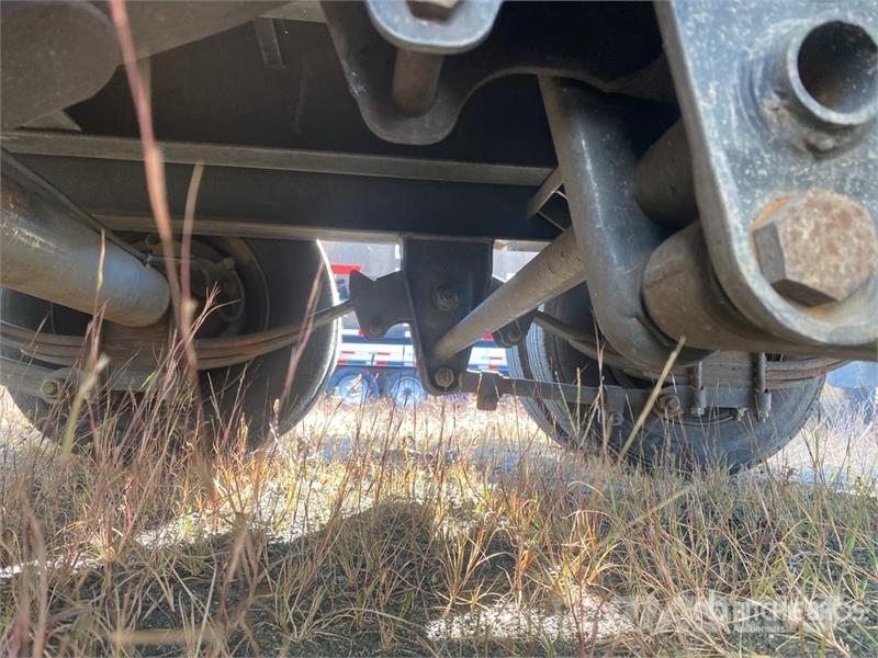  MaxxD RD102 40 ft T/A Gooseneck Equipment Trailer Vehicle transport trailers