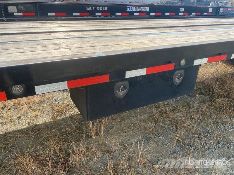  MaxxD RD102 40 ft T/A Gooseneck Equipment Trailer Vehicle transport trailers