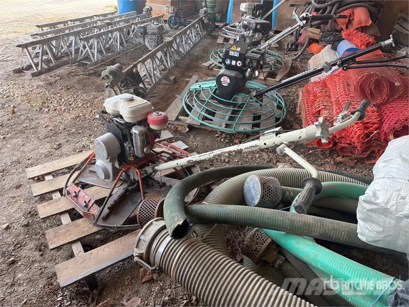 MBW INC TROWEL Power Trowel Skje