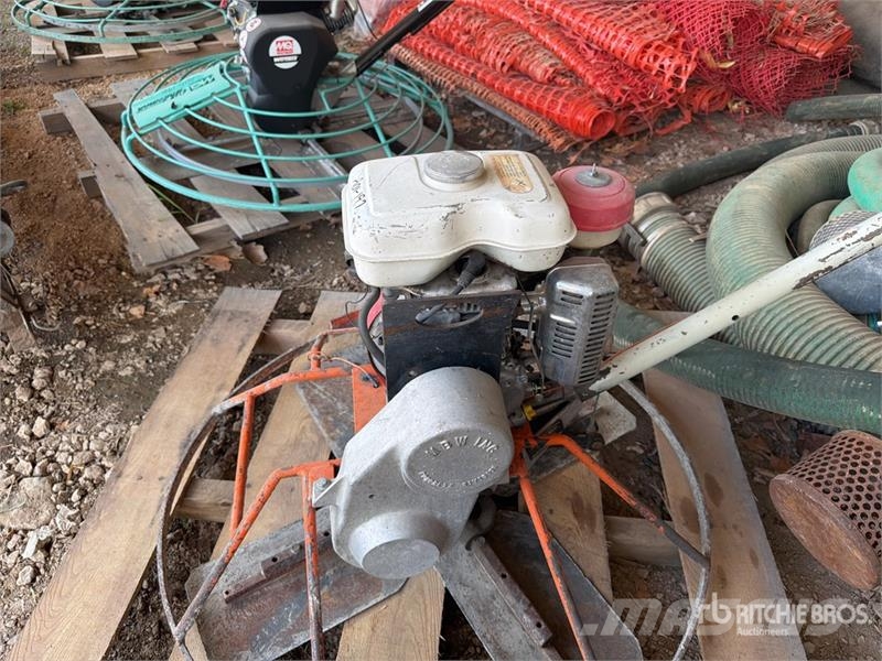 MBW INC TROWEL Power Trowel Skje