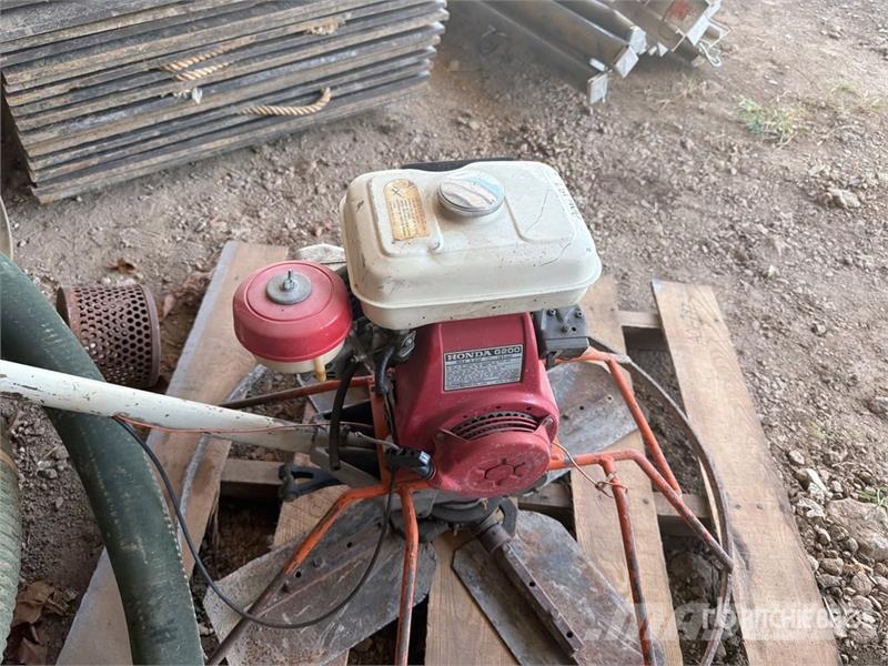 MBW INC TROWEL Power Trowel Skje