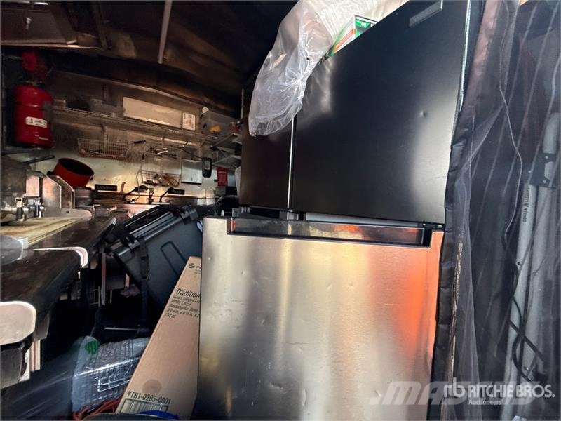  McGruber 12 ft T/A Food Concession Trailer Citas piekabes