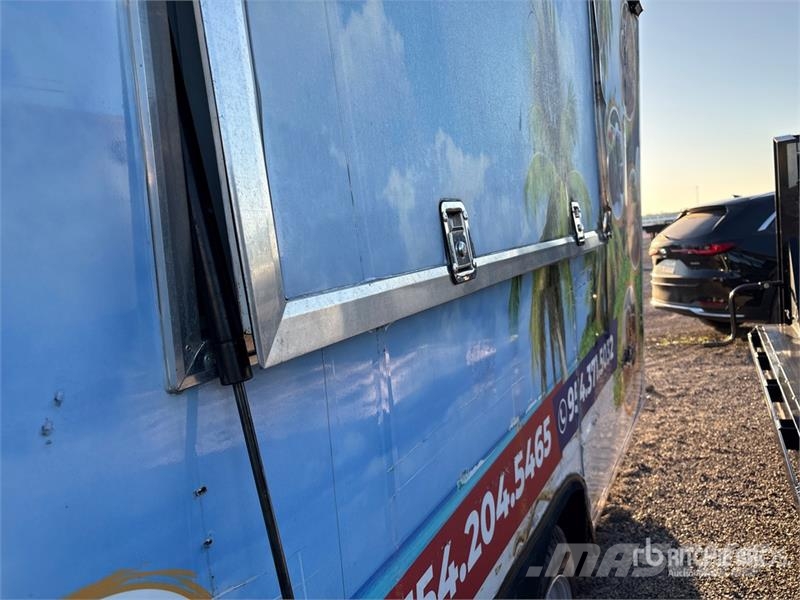 McGruber 14 ft T/A Food Concession Trailer 기타 트레일러