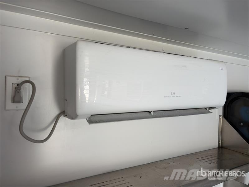 McGuber 15 ft 8 in T/A Food Concession Trailer 기타 트레일러